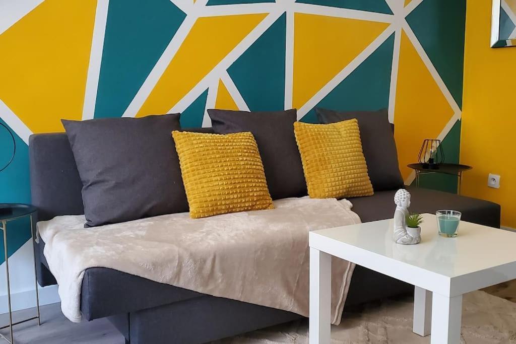 Triangle D'Or - Calme Et Cosy, Appartement 1 Chambre Saint-Quentin  Bagian luar foto